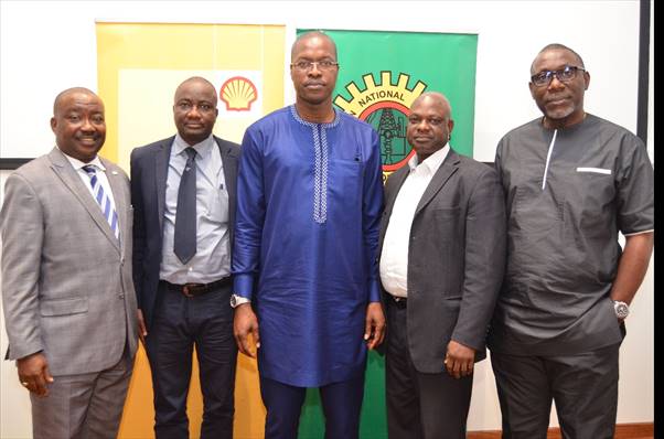 L-R: Encroachment Management Lead, The Shell Petroleum Development Company of Nigeria Limited (SPDC), Ucheoma Amechi; External Relation Manager, Shell Nigeria Gas, Babatunde Olaleke; SPDC’s General Manager, External Relations, Igo Weli; Compliance Monitoring Lead, Temitope Ajibade; and Right-of-Way and Encroachment Lead, Okojie John, at a media workshop on Pipeline Right of Way held in Lagos… on Thursday.