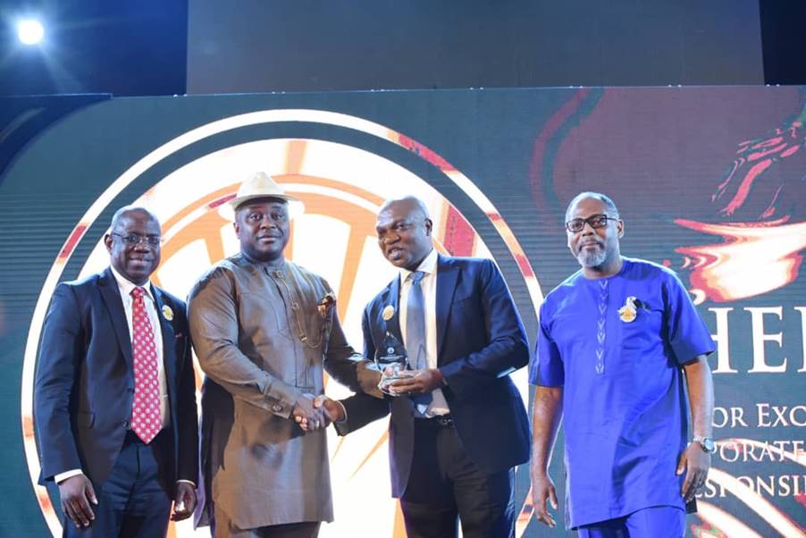 L-R: Managing Director, Shell Nigeria Exploration and Production Company, Bayo Ojulari; Chairman Senate Committee on Petroleum Resources Upstream, Albert Akpan; Managing Director, Shell Petroleum Development Company and Country Chair, Shell Companies in Nigeria, Osagie Okunbor; and Managing Director, Shell Nigeria Gas, Ed Ubong, at the presentation of the Excellence in Corporate Social Responsibility Award to Shell Companies in Nigeria at the 2020 edition of the Nigeria International Petroleum Summit in Abuja on Monday.