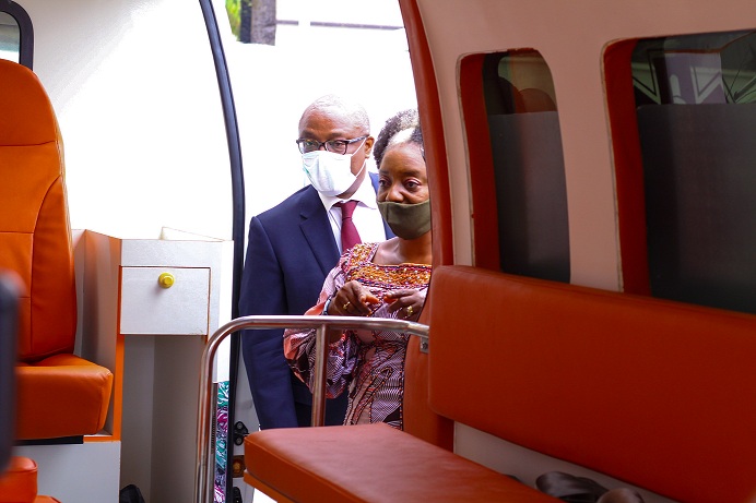 Chimaobi Madukwe, Representative of BUA Foundation and Group Chief Operating Officer, BUA Group and Ibijoke Sanwo-Olu, First Lady of Lagos State inspecting the 5 ambulances donated in addition to the N200 Million cash to Lagos State COVID-19 Response.