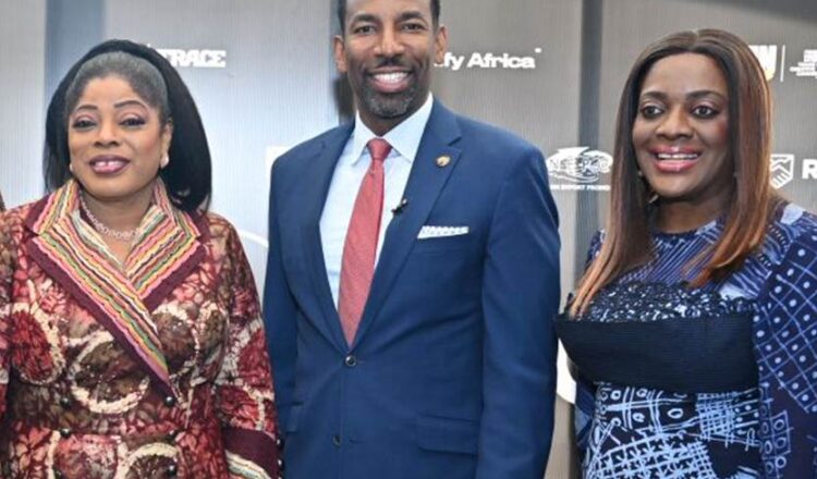 Mayor Of Atlanta Applauds Fidelity FNITCC Conference